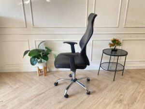 Office chair, leather seat, high back, steel legs, Furradec brand.