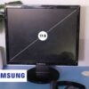 Computer screen Samsung 17.5 inches works normally.