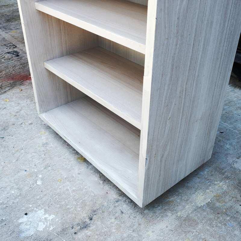 4-tiered wooden product shelf, multi-purpose wooden shelf, gray wood pattern, black wooden base