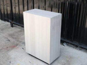 4-tiered wooden product shelf, multi-purpose wooden shelf, gray wood pattern, black wooden base