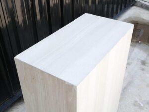 4-tiered wooden product shelf, multi-purpose wooden shelf, gray wood pattern, black wooden base