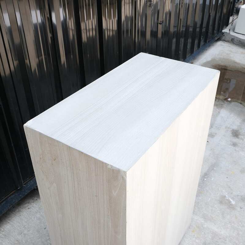 4-tiered wooden product shelf, multi-purpose wooden shelf, gray wood pattern, black wooden base