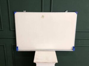 Whiteboard size 90 x 60 cm. Whiteboard, white blind board, white board.
