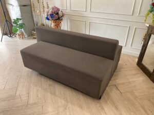 2 seat sofa, medium backrest, leather cushion, gray color.