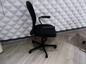 Office chair, fabric cushion, mesh backrest, black