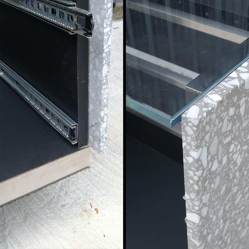 Large counter, 180 cm glass top, left-right marble walls. Wooden base, stainless steel edge