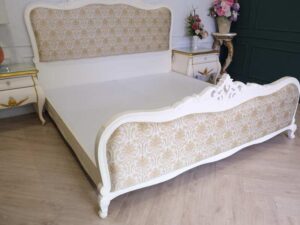 Louis bed base, 6 feet, with bedside cabinet, white wooden frame, European style.