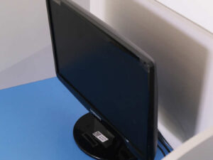 Computer screen samsung 18.5" Wide Screen LCD Monitor S19A10N works normally.