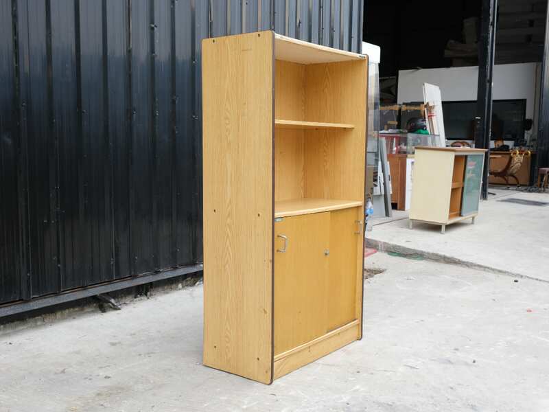 Wooden document storage cabinet storage cabinet 2 shelves 1 storage compartment sliding door Perfect brand model SW-852