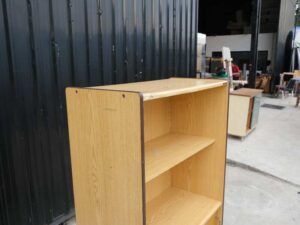 Wooden document storage cabinet storage cabinet 2 shelves 1 storage compartment sliding door Perfect brand model SW-852