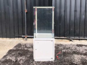 Glass display cabinet, jewelry cabinet, product display cabinet, tall, 2 doors open, white.