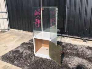 Glass display cabinet, jewelry cabinet, product display cabinet, tall, 2 doors open, white.