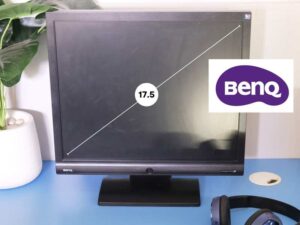 BenQ computer screen 17.5 inches, model ET-0005-B, works normally.