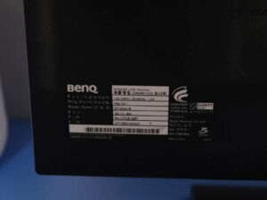 BenQ computer screen 17.5 inches, model ET-0005-B, works normally.