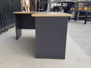 L-shaped corner desk, grey legs, cream tabletop, 150cm