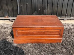 Wooden base, artisan woodwork, classic style.