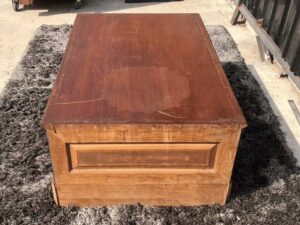Wooden base, artisan woodwork, classic style.