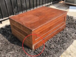 Wooden base, artisan woodwork, classic style.
