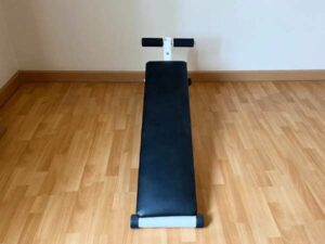 Exercise equipment, sit-up bench