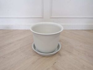 plastic pots Minimalist pot with tray white 26x20