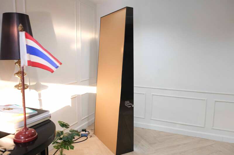 Beauty salon mirror, floor-standing, with LED lights, on-off touch system, mirror with lights, gold-black LED mirror, white light mirror, beauty salon mirror with power plug, new products.