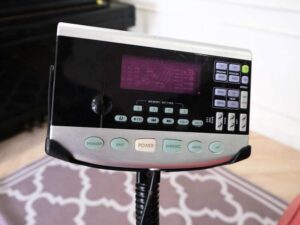 Massage chair, reclining, electric system, red leather seats, Makoto brand.