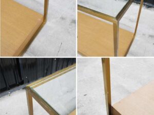 Product display shelf Product shelves, glass top, gold-colored steel frame brown wooden base