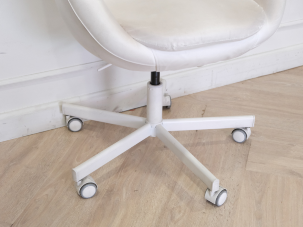Steel frame black faux leather seat with wheels
