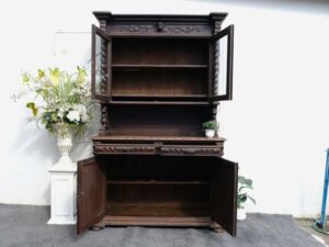 Buffet cabinet, carved bird pattern, European work from Germany.