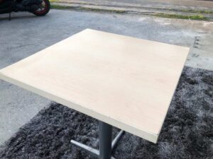 Square dining table Steel legs, wooden top