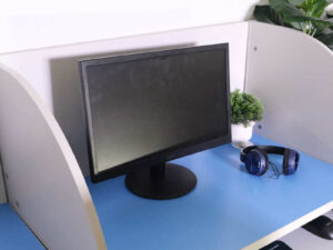 Computer screen Monitor 18.5'' ACER EB192Qb works normally.