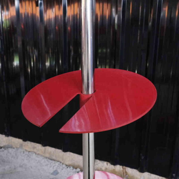 Round shelf, 4 levels, red, 3 levels with a slope in the middle made of steel.