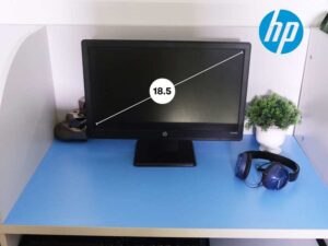 LCD computer screen, LED backlight, HP LV1911, size 18.5 inches, works normally.