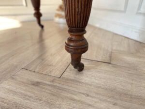 Dining table with wheels, classic style