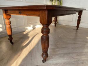 Dining table with wheels, classic style