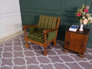 lounge chair green cloth cushion European work comes from Germany.