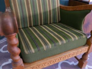 lounge chair green cloth cushion European work comes from Germany.
