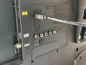 Samsung LCD television 40 inches, model UA40F5000AR