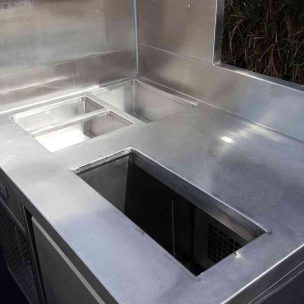 Stainless steel counter freezer There is a tray hole at the top.