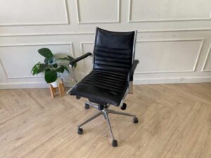 Office chair, leather seat, steel frame, Modernform brand.
