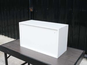 Product shelf Pallet High gloss white wood frame