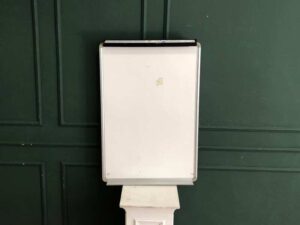 Fuji flip chart board and built-in whiteboard