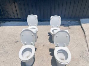 Sanitary ware, 2-piece toilet bowl, ceramic toilet, good quality.