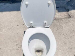 Sanitary ware, 2-piece toilet bowl, ceramic toilet, good quality.