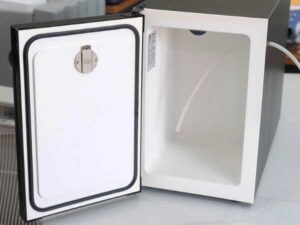 Countertop milk cooler Vitrifrigo model fg10i stde