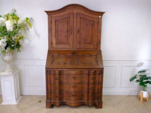 antique style bookcase Golden Oak wood color European work comes from Germany.