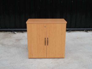 Wooden filing cabinet with 2 doors, black vertical handles
