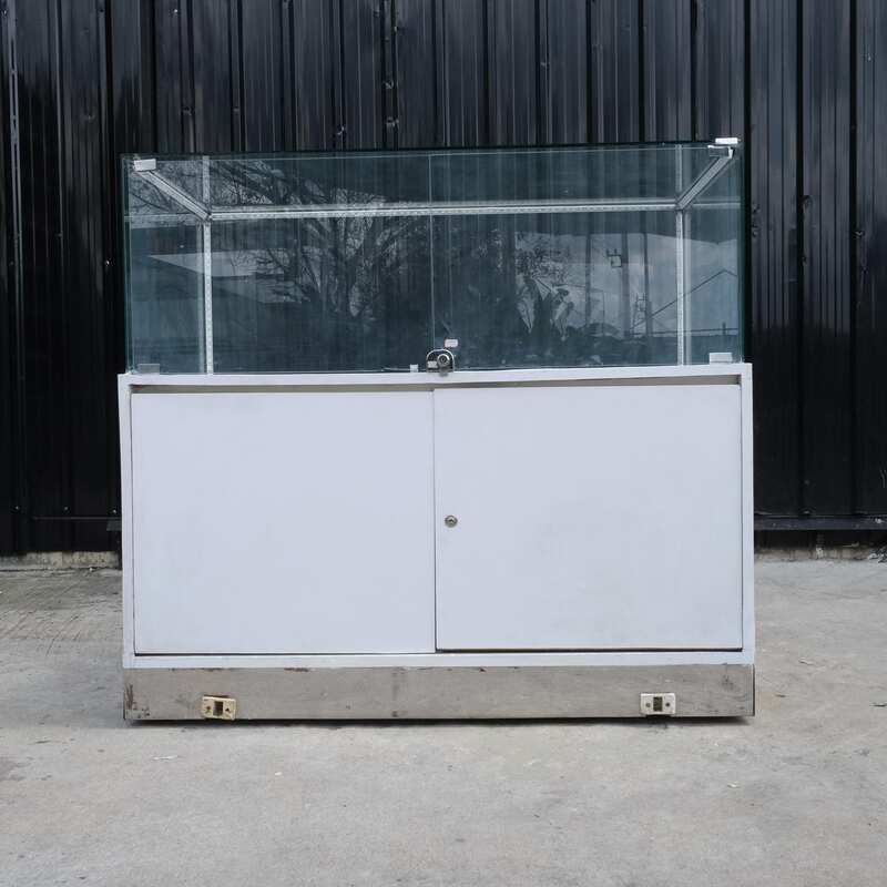 Jewelry cabinet, glass product display cabinet with 2 opening doors, white wooden frame, with LED lights along the edge of the glass.
