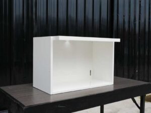 Product shelf Pallet There is a hole for the electrical wire. High gloss white wood frame