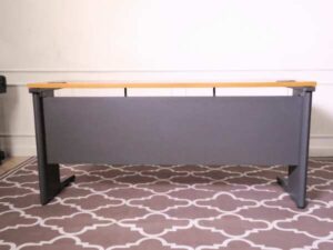 Computer desk with wood top and Rockworth steel legs, sizes 140-180 cm.
